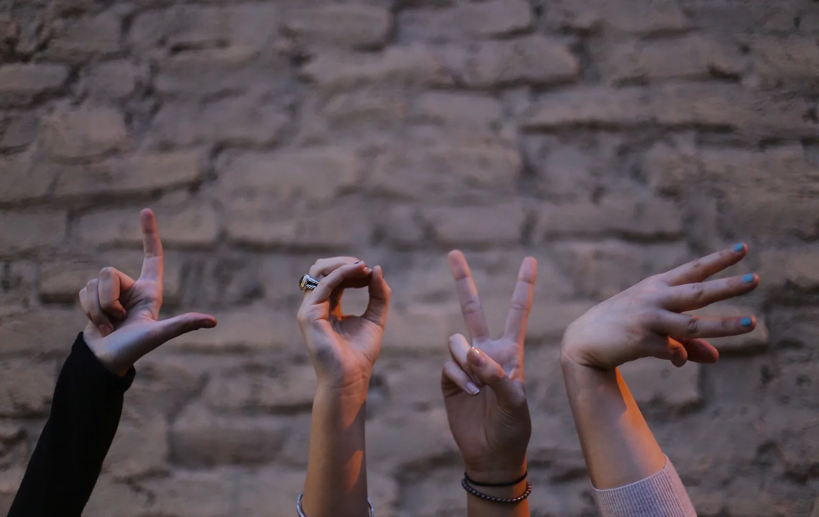 <strong>Navigating Racial Tension in Uncertain Times: A Guide to Well-Being</strong>